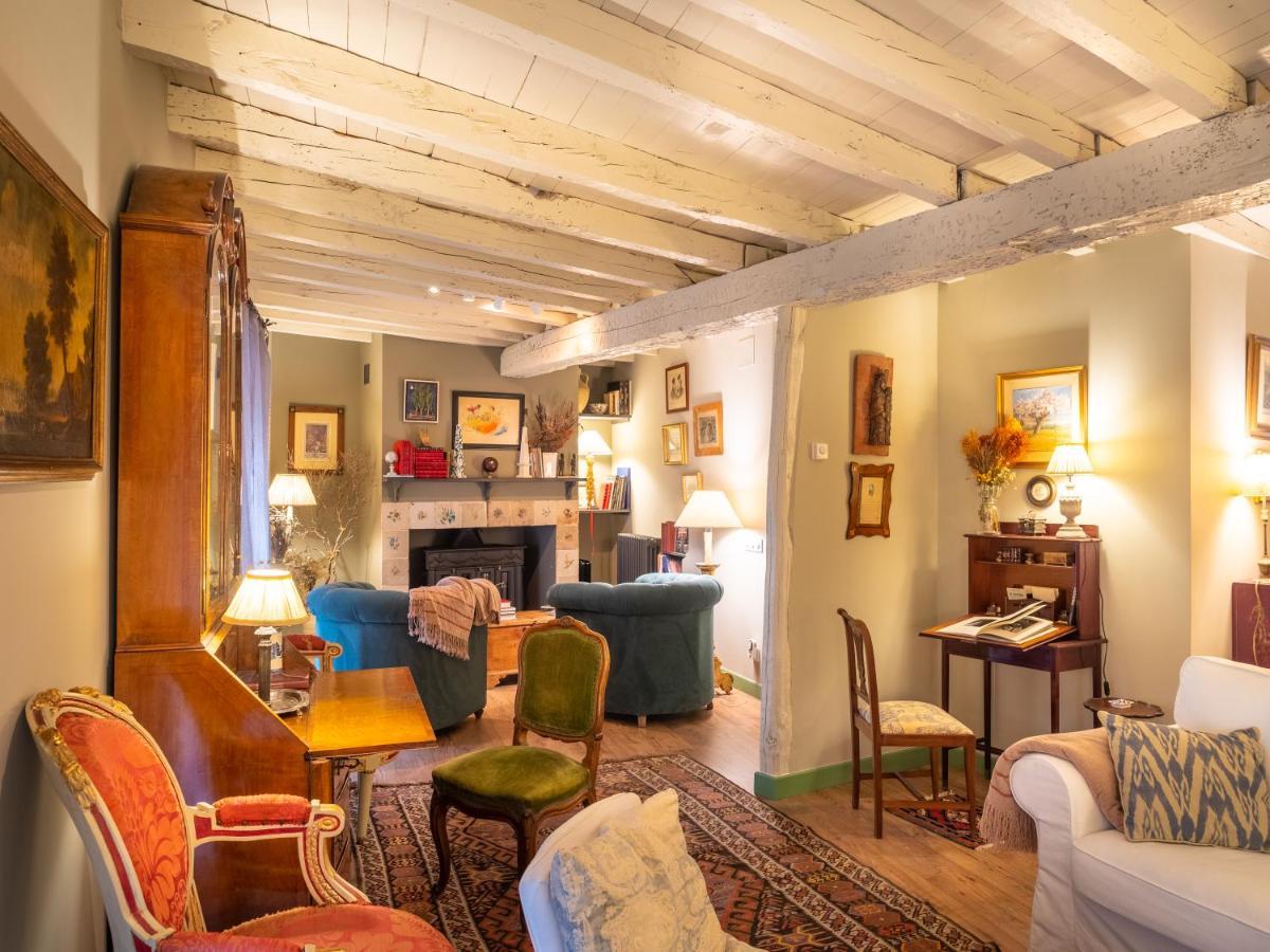 Encantadora Casa De Pueblo Con 5 Hab. En Burgos 산토 도밍고 드 실로스 외부 사진