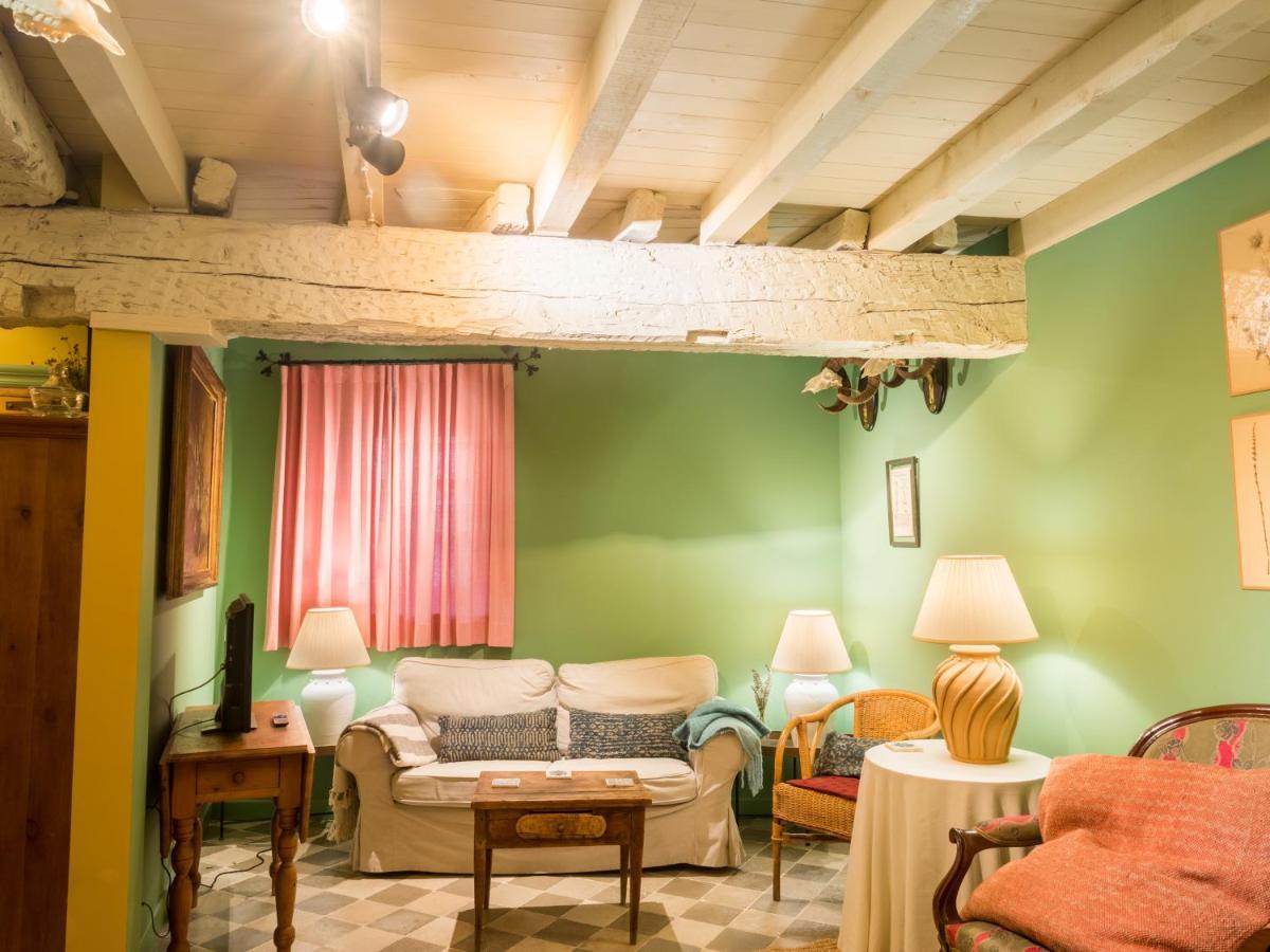 Encantadora Casa De Pueblo Con 5 Hab. En Burgos 산토 도밍고 드 실로스 외부 사진