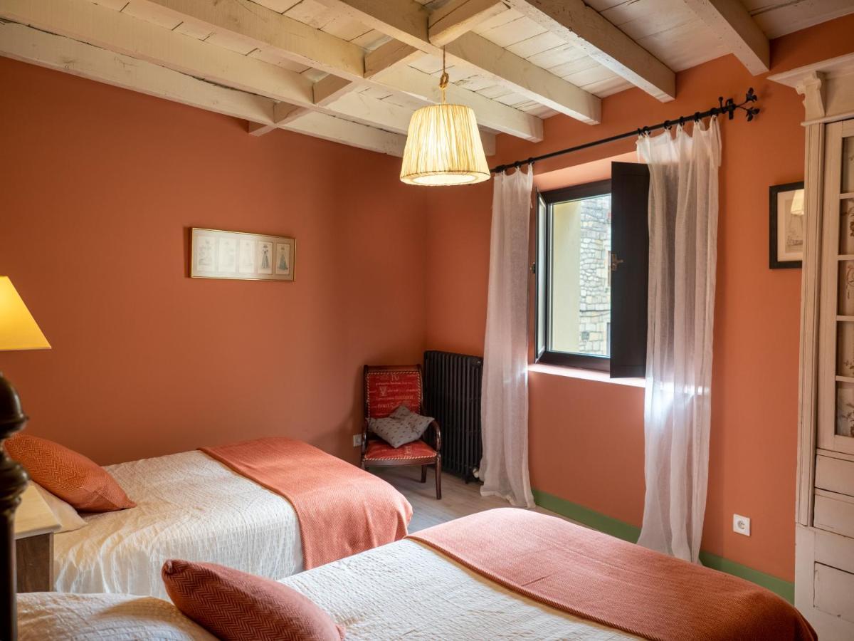 Encantadora Casa De Pueblo Con 5 Hab. En Burgos 산토 도밍고 드 실로스 외부 사진